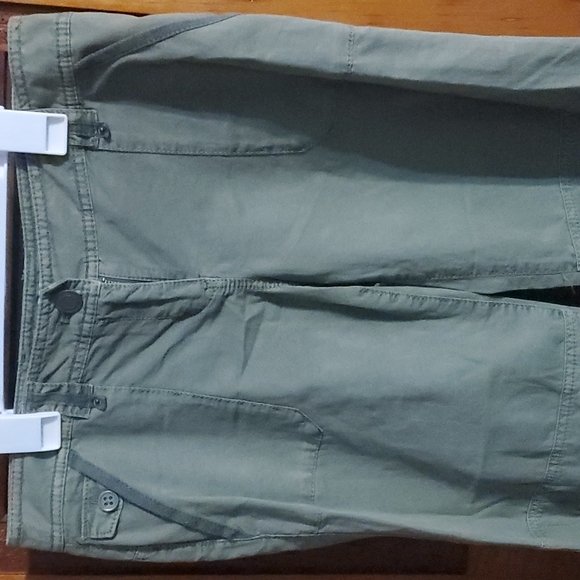 Loft brand soft Green Khaki pants Size 0 - Picture 2 of 6